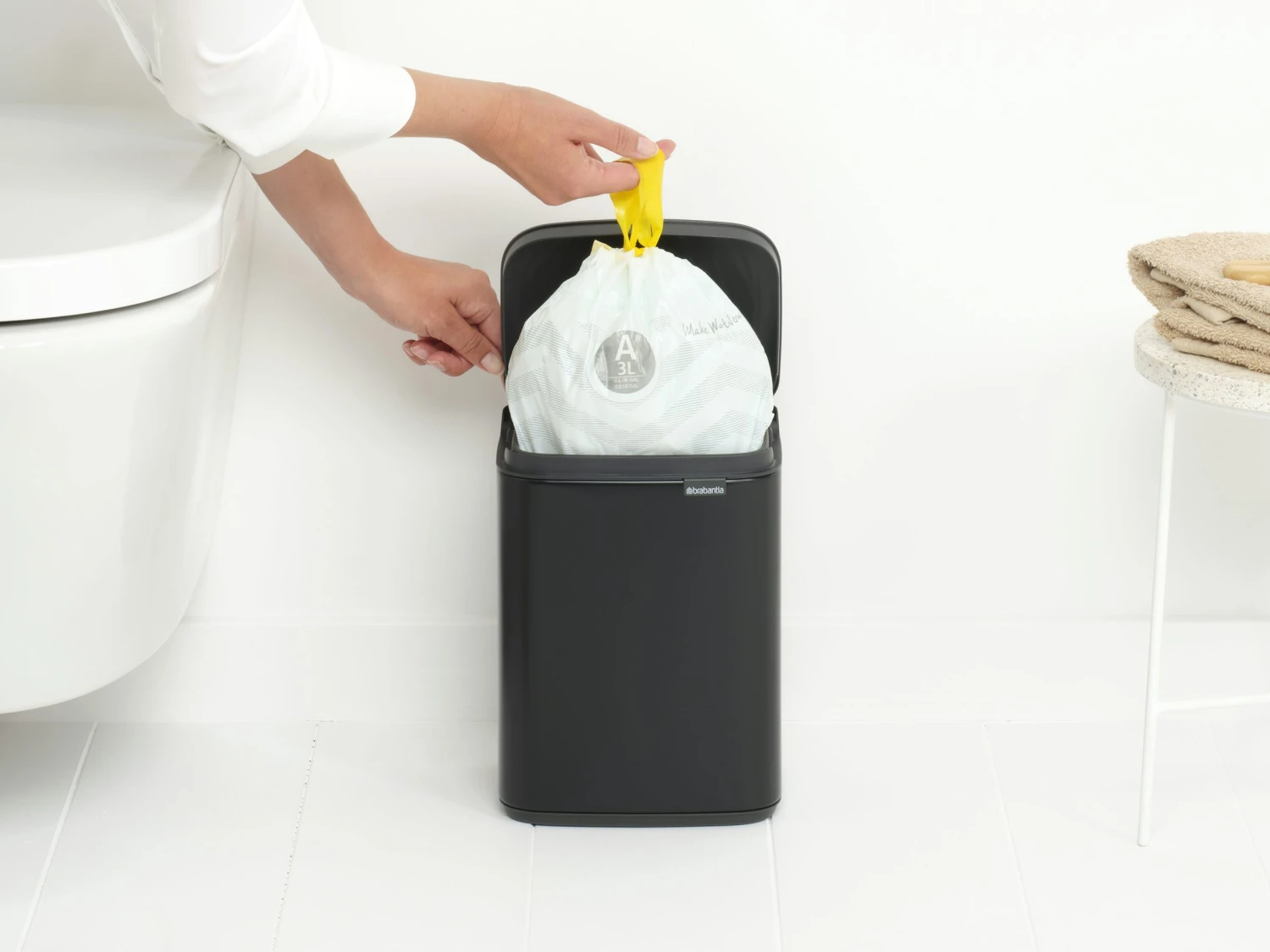 Brabantia Bo Touch Bin 4 Liter Met Kunststof Binnenemmer Matt Black - Afbeelding 5