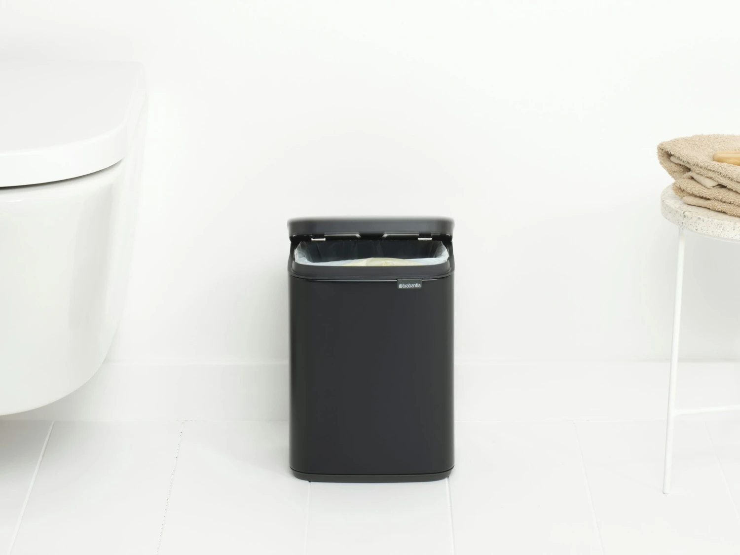 Brabantia Bo Touch Bin 4 Liter Met Kunststof Binnenemmer Matt Black - Afbeelding 3